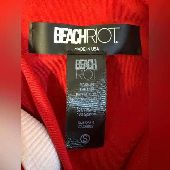 BEACH RIOT Sydney One-Piece Swimsuit in Red SIZE:small NO BELT - Picture 15 of 15